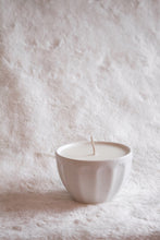 Load image into Gallery viewer, Hearts-ease Soy Candle